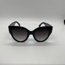 Load image into Gallery viewer, Cat Eye Frame Sunglasses
